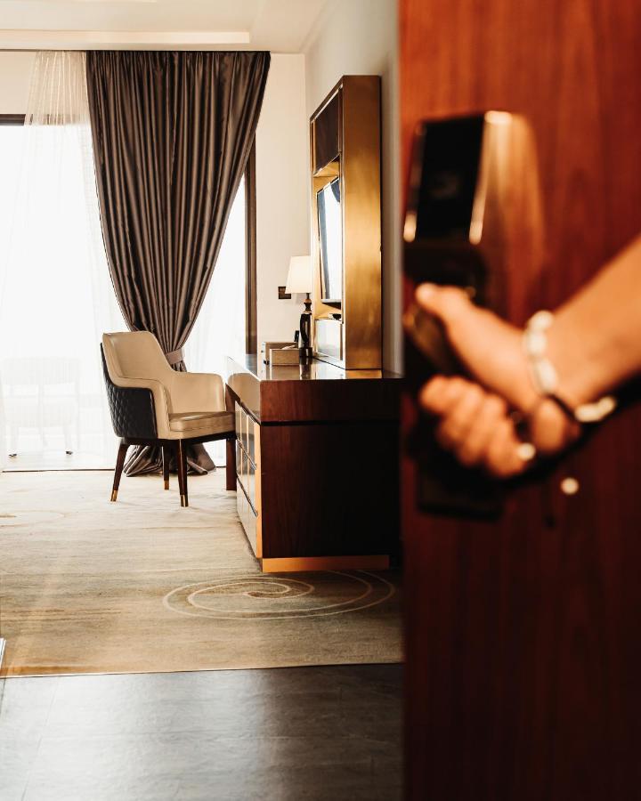 Waves Aqua Hotel 5*
